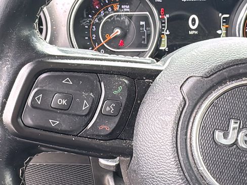 Used 2021 Jeep Gladiator Sport image 23