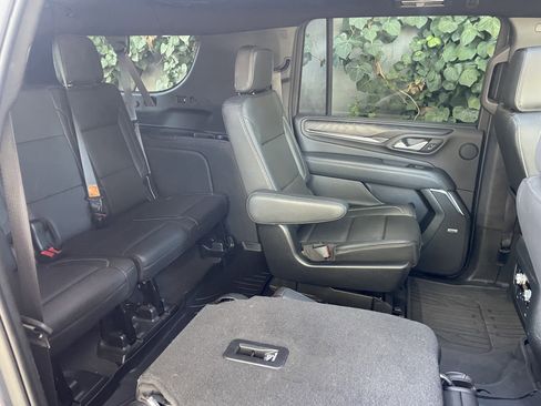 Used 2022 GMC Yukon XL Denali image 17