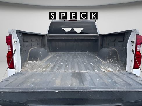 Used 2022 Chevrolet Silverado 1500 LT w/ Z71 Off-Road Package AWD/4WD image 13