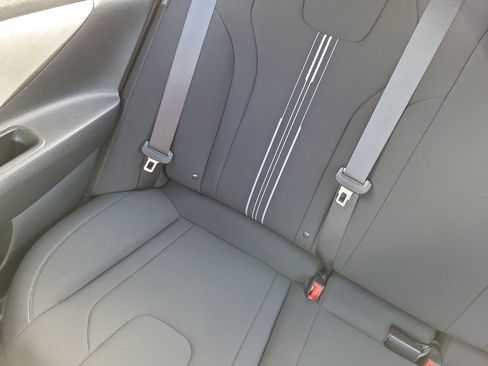 Used 2025 Hyundai Elantra Sport image 12