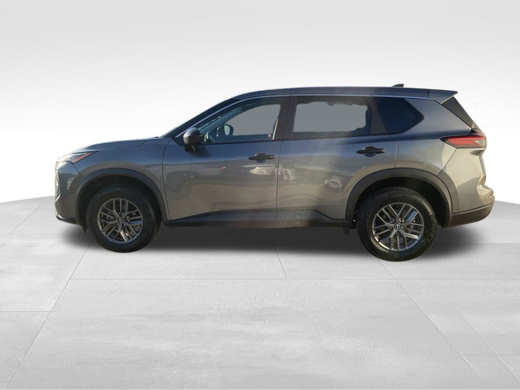 Used 2024 Nissan Rogue S FWD image 8