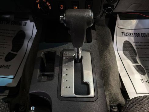 Used 2012 Nissan Xterra PRO-4X image 22