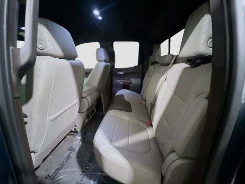 Used 2019 Chevrolet Silverado 1500 LT w/ Texas Edition AWD/4WD image 16
