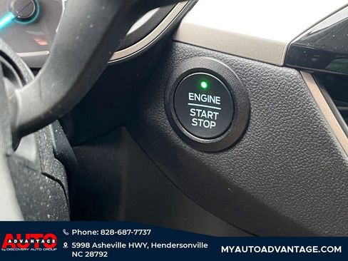 Used 2022 Ford Escape SE image 12