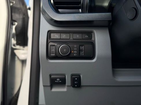 Used 2024 Ford F250 Limited image 13
