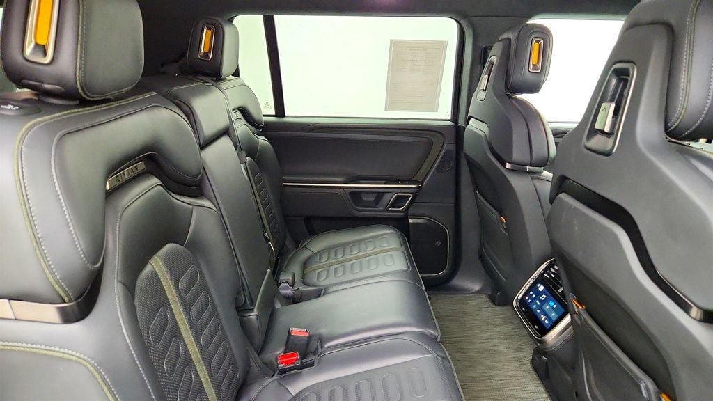 Used 2024 Rivian R1S Adventure Dual AWD/4WD image 25