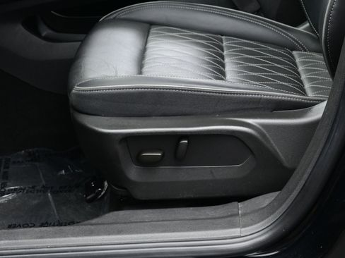 Used 2023 Buick Envision Avenir FWD image 11