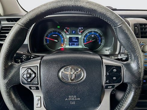 Used 2014 Toyota 4Runner SR5 w/ Upgrade Package image 12