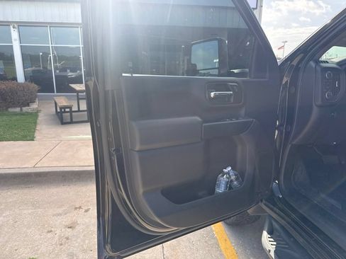 Used 2020 Chevrolet Silverado 2500 Custom w/ Custom Value Package AWD/4WD image 11