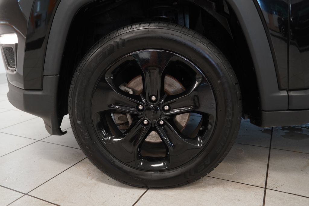 Used 2018 Jeep Compass Latitude w/ Popular Equipment Group AWD/4WD image 15