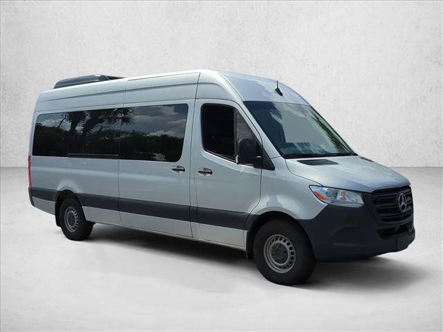Used 2023 Mercedes-Benz Sprinter 2500 image 3