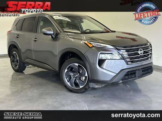 Used 2025 Nissan Rogue SV FWD video 1