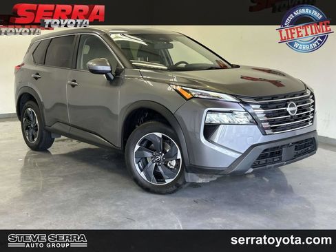 Used 2025 Nissan Rogue SV FWD image 1