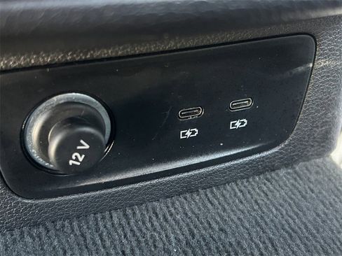 Used 2024 Audi Q3 2.0T Premium image 23