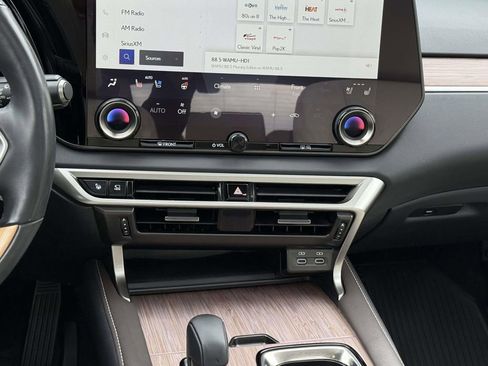 Used 2024 Lexus RX 350 AWD w/ Convenience Package image 18