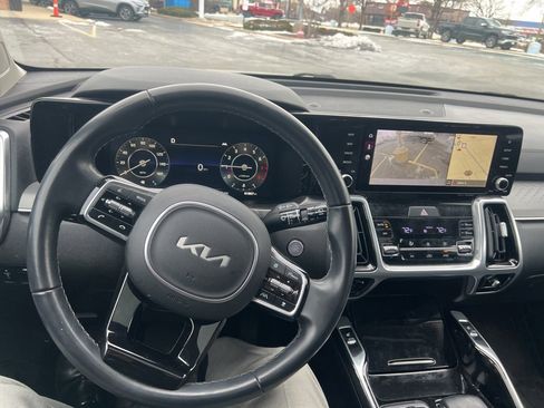 Used 2023 Kia Sorento SX image 14