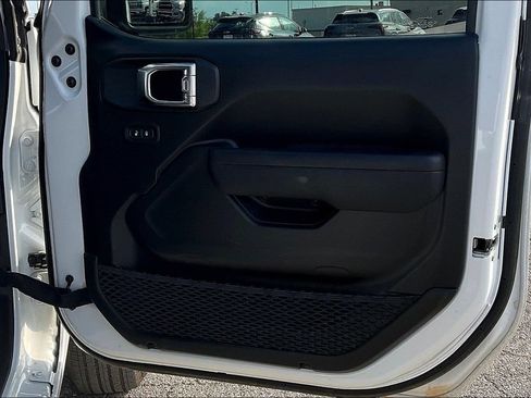 Used 2026 Jeep Wrangler Sport AWD/4WD image 19
