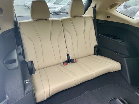 Used 2024 Acura MDX SH-AWD w/ Advance Package image 33