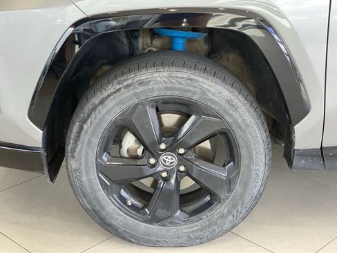 Used 2019 Toyota RAV4 XSE w/ XSE Weather Package AWD/4WD image 13