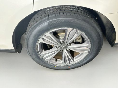Used 2020 Acura MDX FWD image 11