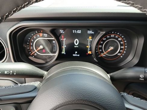 Used 2025 Jeep Gladiator Rubicon AWD/4WD image 45