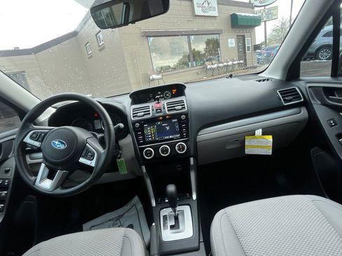 Used 2018 Subaru Forester 2.5i Premium w/ All-Weather Package image 17