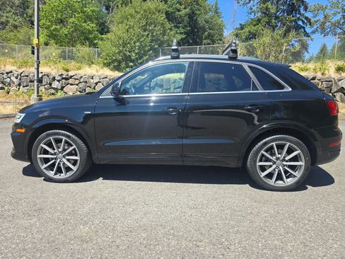 Used 2018 Audi Q3 2.0T Premium Plus w/ Premium Plus Package AWD/4WD image 3
