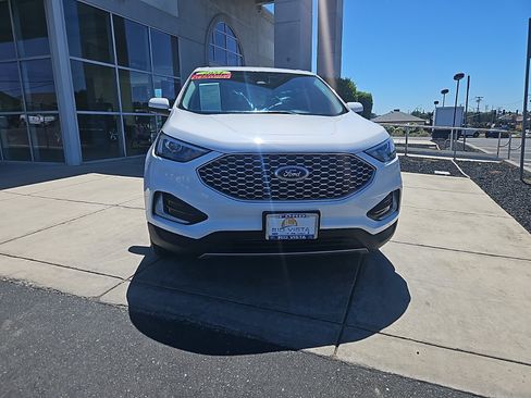 Used 2024 Ford Edge SEL AWD/4WD image 9