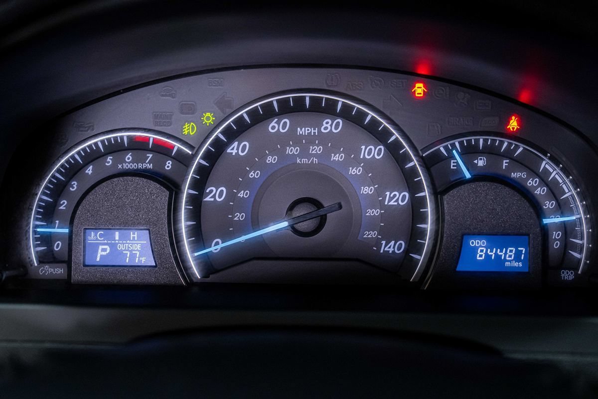 Used 2013 Toyota Camry XLE FWD image 23