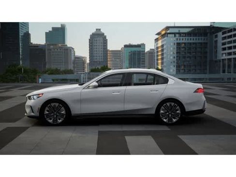 New 2026 BMW 530i image 4