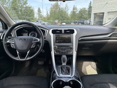 Used 2016 Ford Fusion SE AWD/4WD image 22