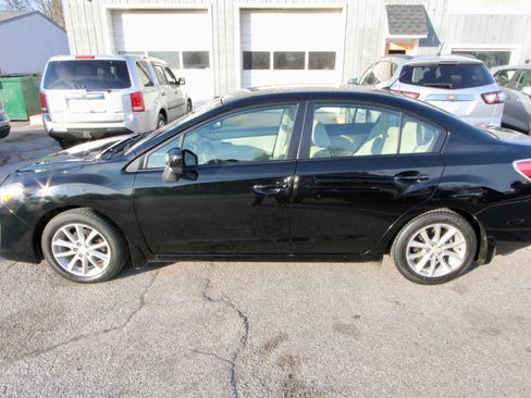 Used 2012 Subaru Impreza 2.0i Premium w/ All-Weather Pkg image 3
