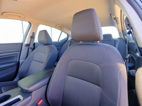 Used 2025 Nissan Altima 2.5 SV image 27