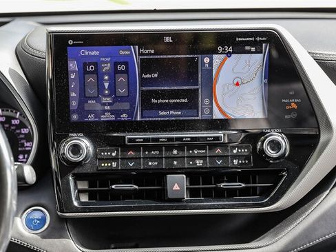 Used 2021 Toyota Highlander Platinum AWD/4WD image 11