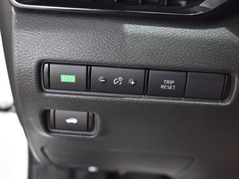 Used 2024 Nissan Sentra SV FWD image 39