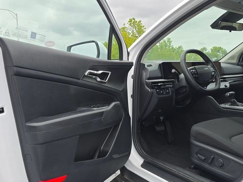 New 2026 Kia Sportage LX w/ LX Convenience Package AWD/4WD image 19