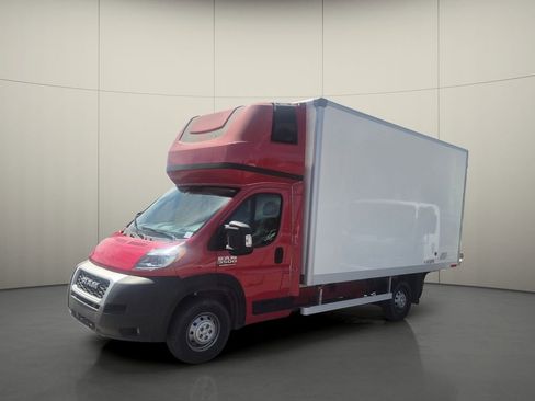 Used 2022 RAM ProMaster 3500 w/ Convenience Group FWD image 4