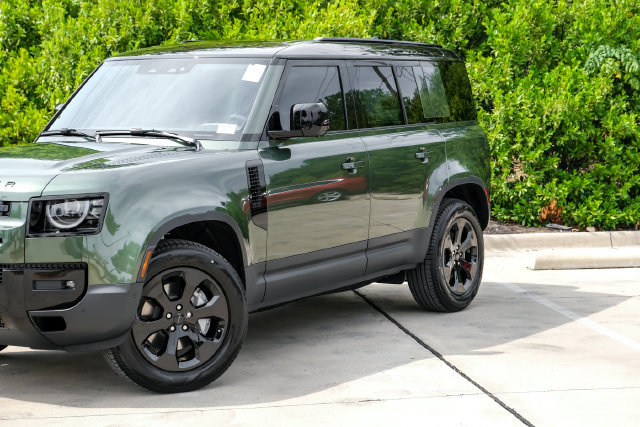 New 2026 Land Rover Defender 110 S AWD/4WD image 6