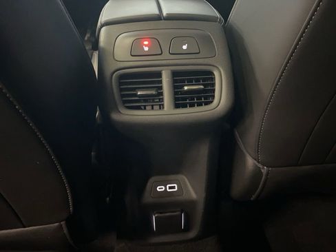 Used 2023 Buick Envision Avenir image 13