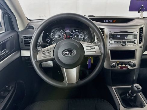 Used 2011 Subaru Outback 2.5i AWD/4WD image 24