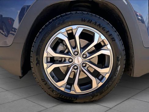 Used 2018 GMC Terrain SLT w/ Preferred Package image 11