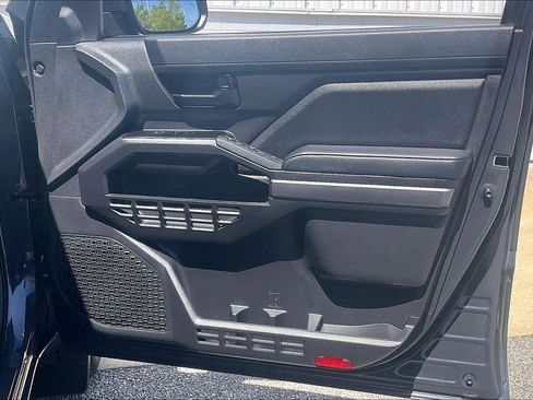 Used 2025 Toyota Tacoma SR5 image 28