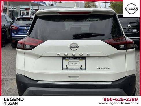 Used 2023 Nissan Rogue SV AWD/4WD image 9