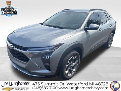 Used 2025 Chevrolet Trax LT w/ Driver Confidence Package FWD image 8
