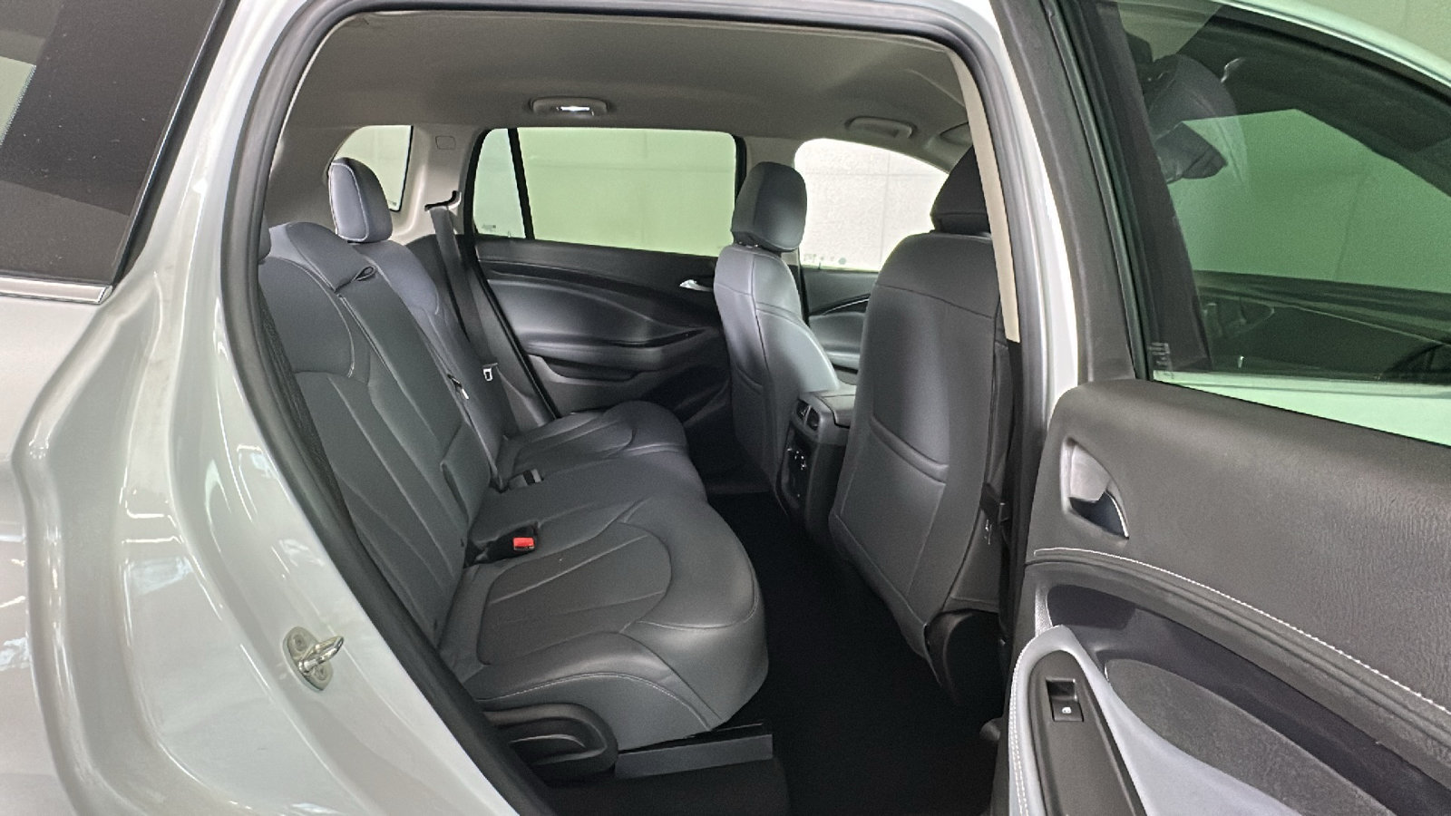 Used 2020 Buick Envision Premium AWD/4WD image 34