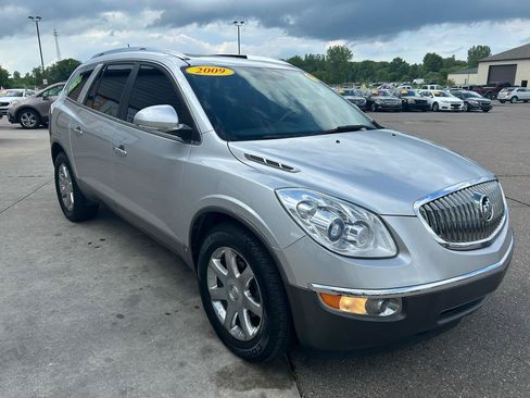 Used 2009 Buick Enclave CXL w/ Entertainment Package #3 AWD/4WD image 3