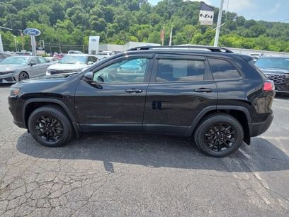 Used 2023 Jeep Cherokee Altitude Lux