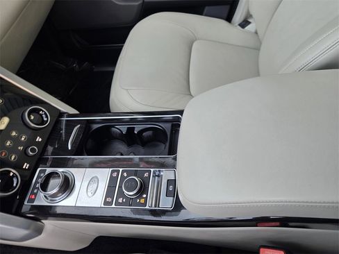 Used 2020 Land Rover Range Rover Autobiography image 24