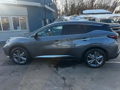 Used 2019 Nissan Murano Platinum image 3