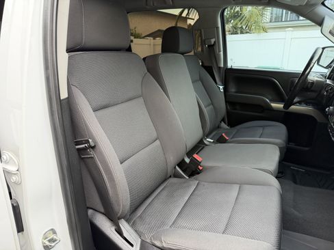 Used 2019 Chevrolet Silverado 2500 LT AWD/4WD image 13